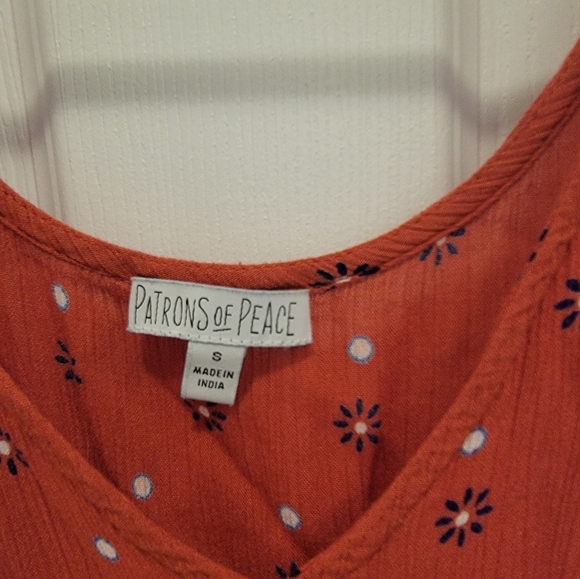 Patrons of peace crop top - Picture 3 of 3